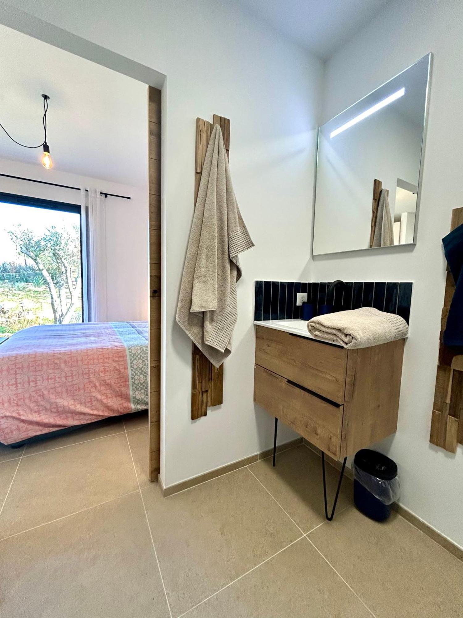 Maison A La Campagne 4 Personnes มงโตรูซ์ ภายนอก รูปภาพ